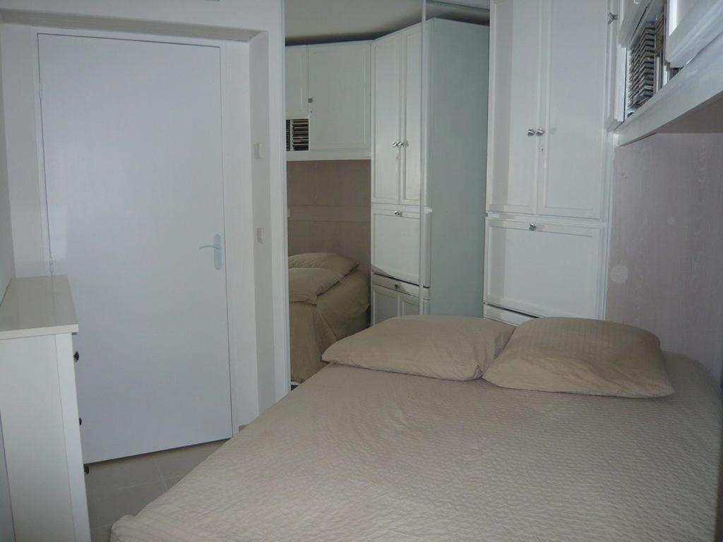Charmant 2P Vue Mer Face Au Port De Golfe Juan 外观 照片